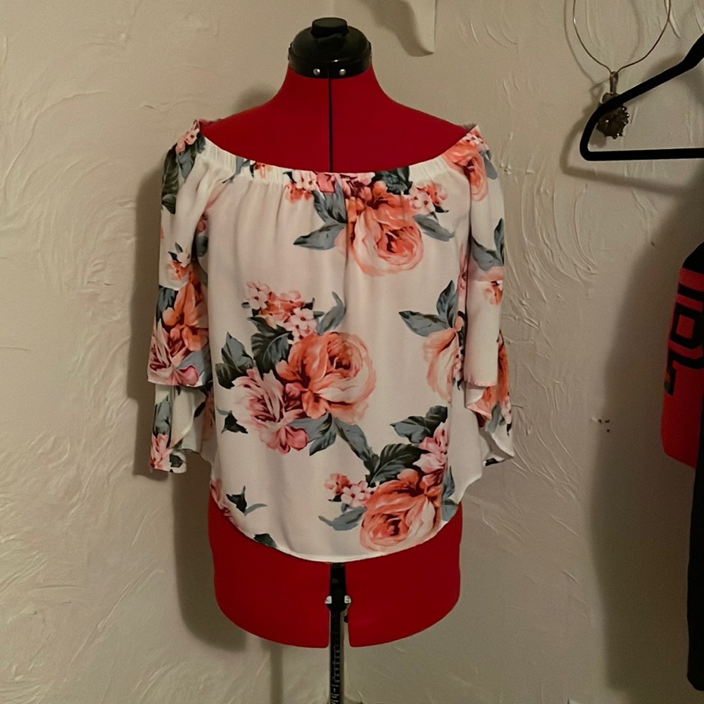 Off the shoulders floral blouse